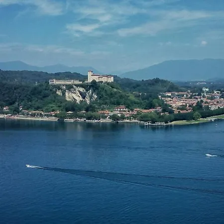 Casa Vacanze Il Tulipano Holiday home Belgirate